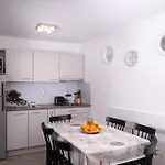 Mely Apartman Razanac