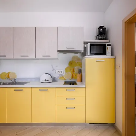 Apartment Mely Ražanac