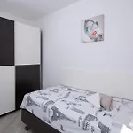 Mely Apartment *