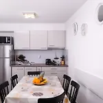 Apartment Mely Ražanac