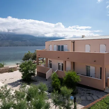 Mely Apartment Ražanac
