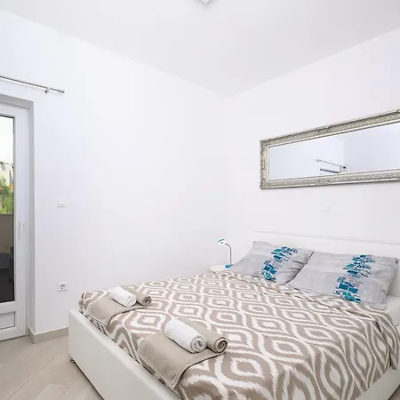 Apartment Mely