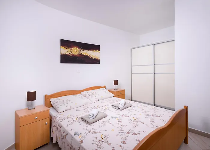 Mely Апартаменты Ражанац