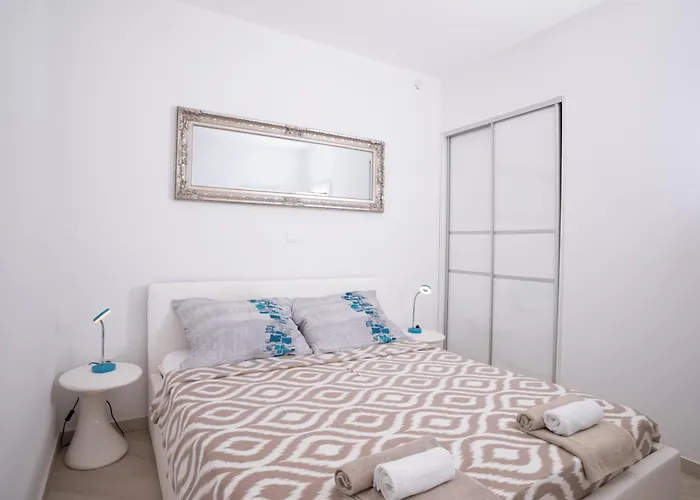 Mely * Ражанац