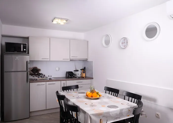 Mely Апартаменты Ражанац